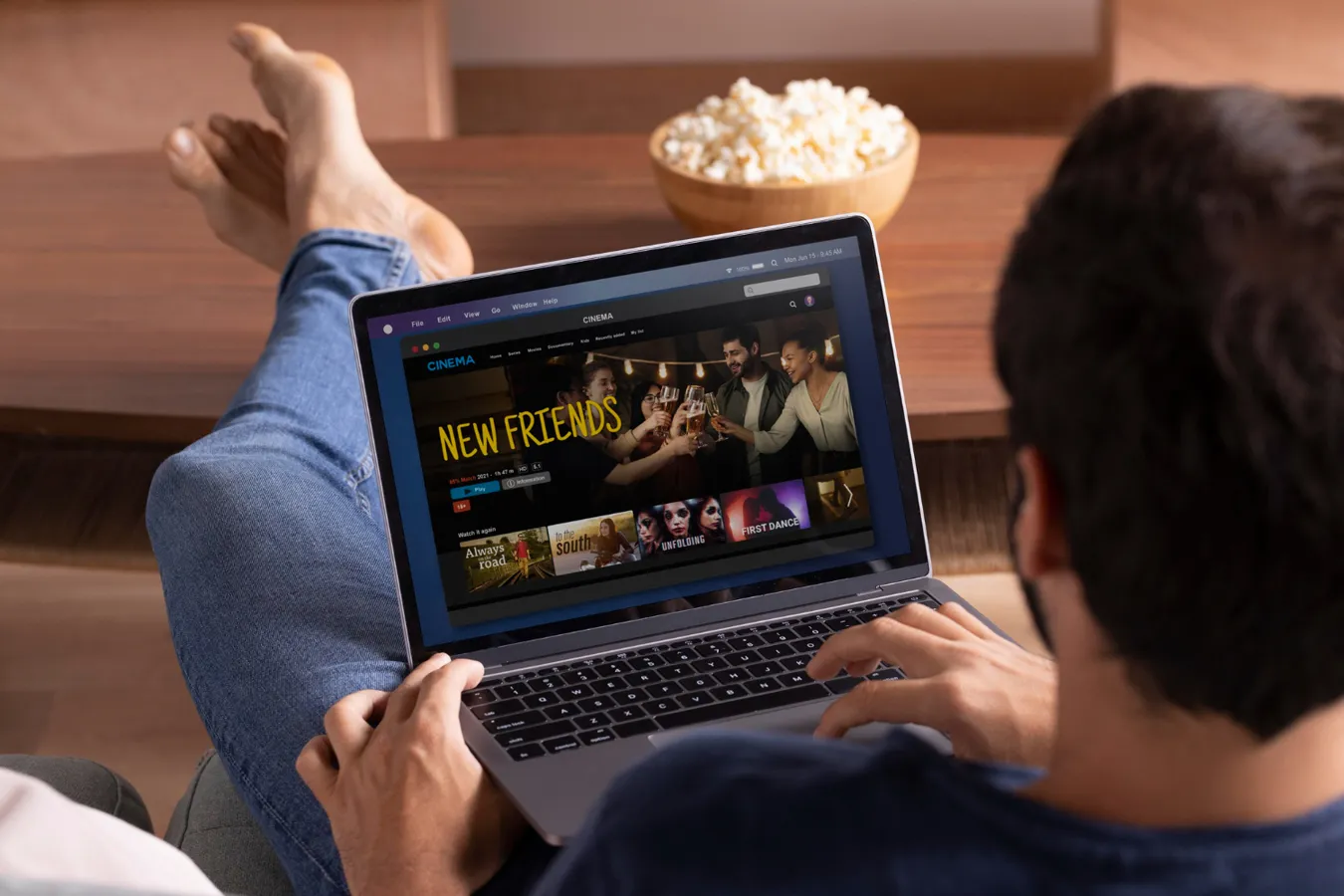Catálogo VOD con archivo de películas y series actualizado regularmente Biblioteca VOD con películas y series en HD y 4K accesibles desde un solo panel de usuario