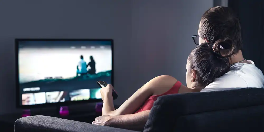 Stabilny obraz IPTV w rozdzielczości 4K Panel zarządzania abonamentem IPTV z przejrzystym interfejsem i listą kanałów