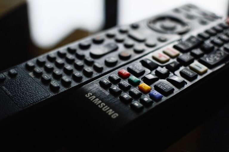 Почему серверы Zenova TV не падают